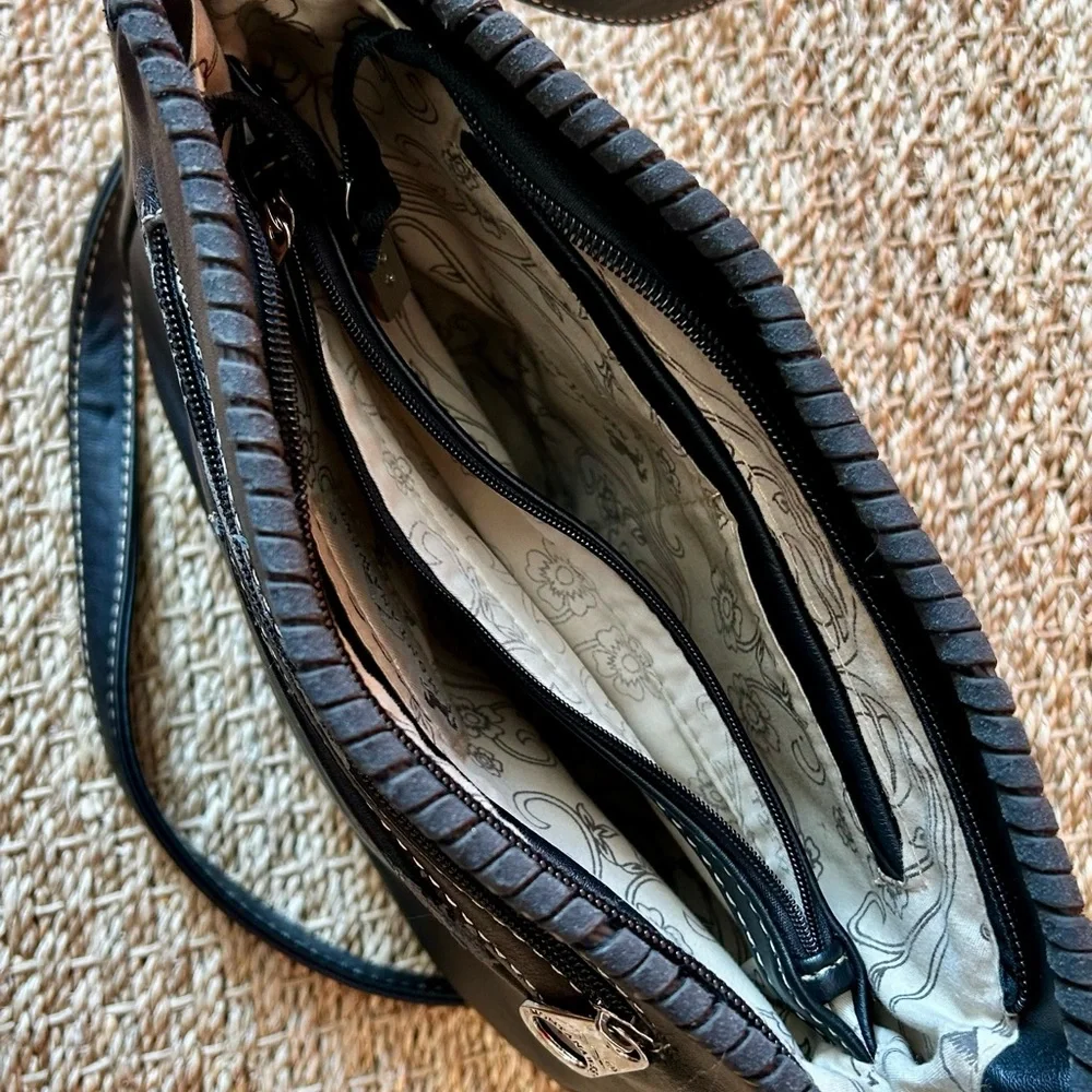 Western Embellished Crossbody Bag - Picture 3 of 9